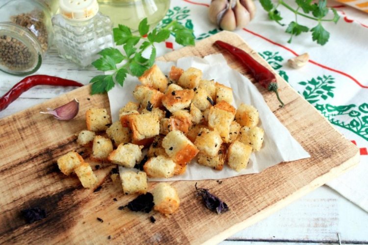 White Bread Croutons with Mustard and Olive Oil