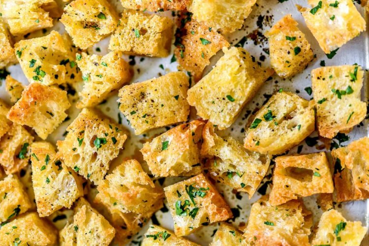 Croutons with Sour Cream and Herbs in the Oven