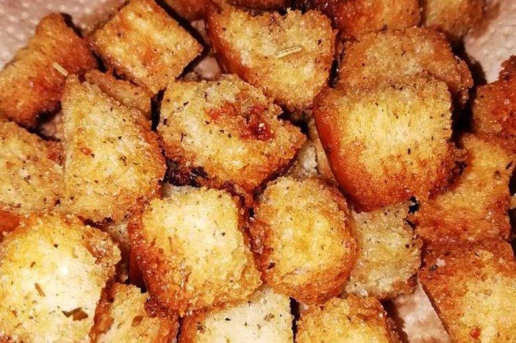 Spicy Croutons for Beer
