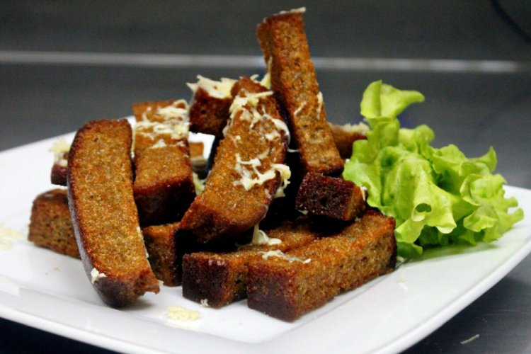 Rye Bread Croutons with Tomato Sauce and Herbs