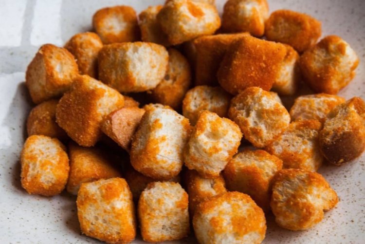 Spicy Croutons with Paprika and Red Pepper