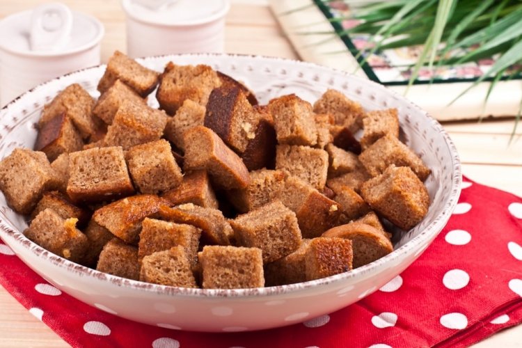Rye Bread Croutons in the Oven