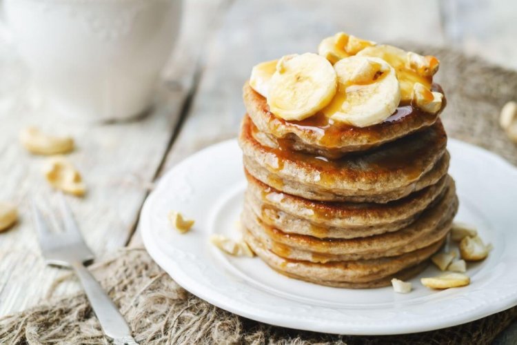 Oatmeal Pancakes with Peanut Butter