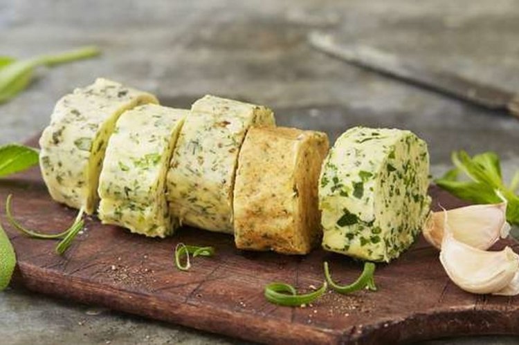 Feta Cheese Appetizer with Nuts