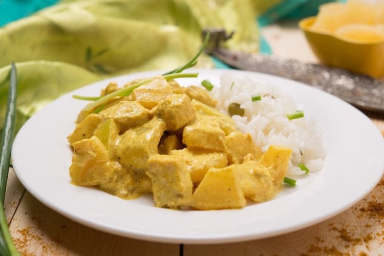 Chicken Curry with Zucchini and Tomatoes