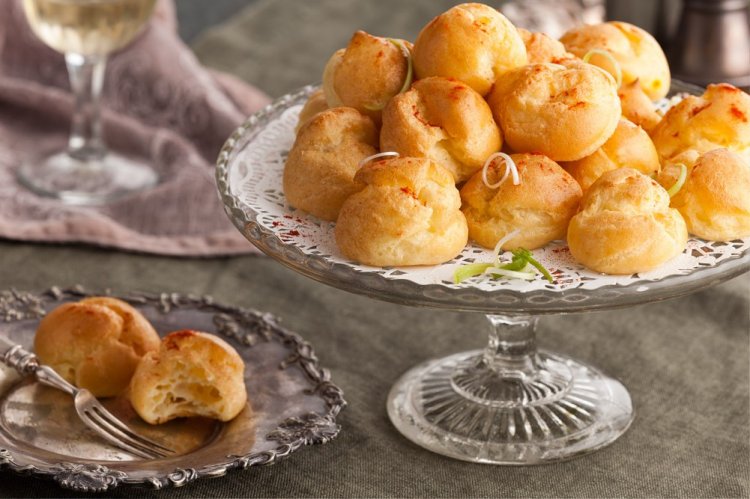 Cheese Profiteroles without Filling