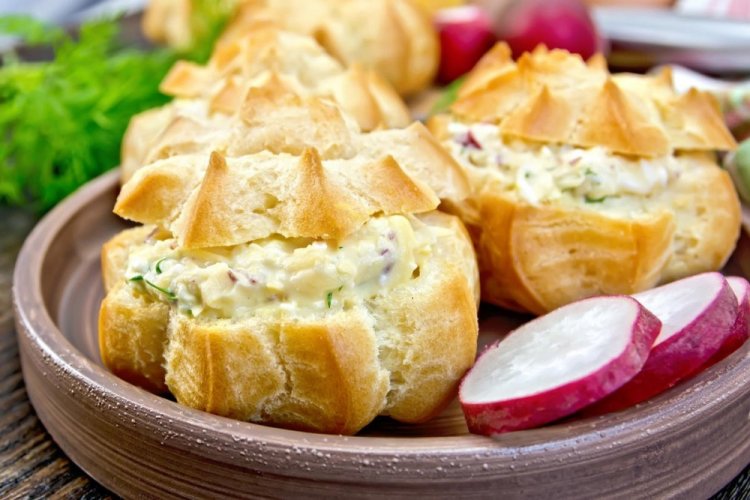 Savory Profiteroles with Cod Roe and Processed Cheese