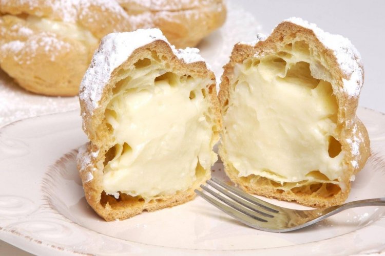 Profiteroles with Whipped Cream