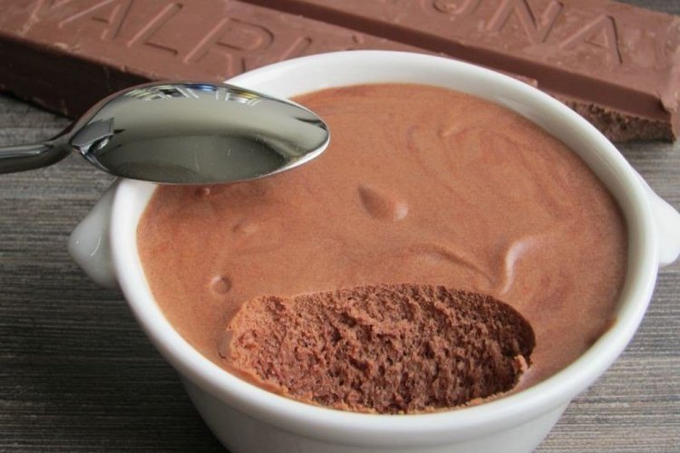 Chocolate Mousse with Gelatin
