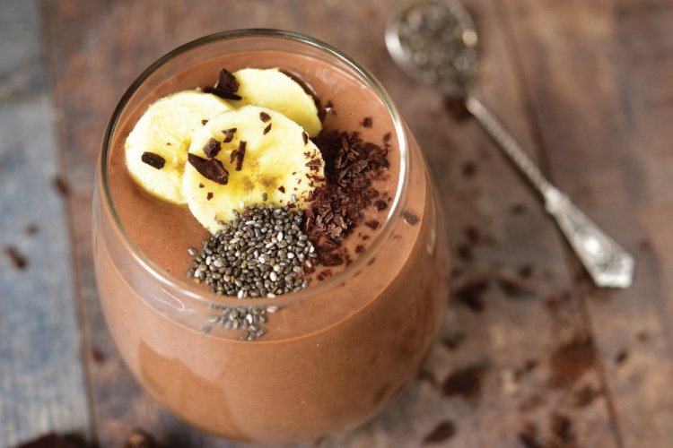 Chocolate Mousse with Bananas and Chia
