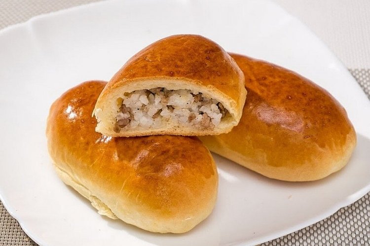 Yeast Dough Pies with Rice and Chicken