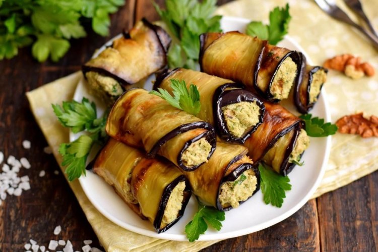 Eggplant Rolls with Cream Cheese and Nuts