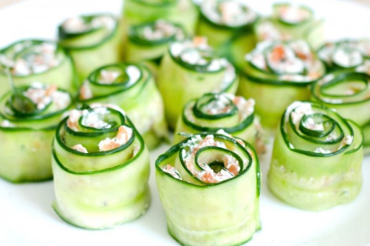 Cucumber Rolls with Cream Cheese and Red Fish