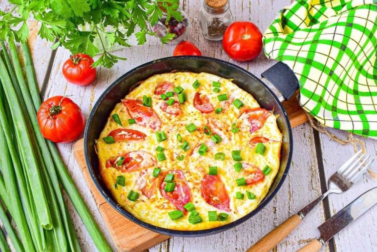 Omelet with Tomato and Cream Cheese