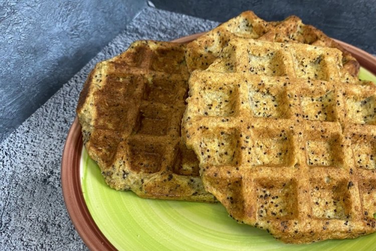 Cottage Cheese Waffles with Chickpea Flour and Bran