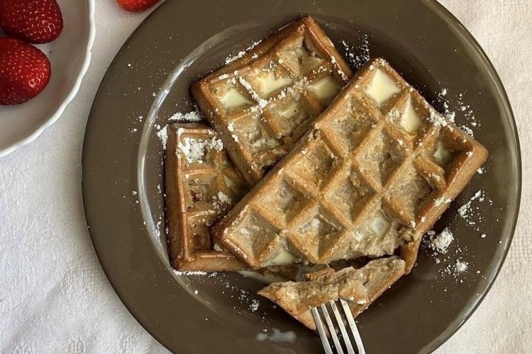 Cottage Cheese Waffles with Protein in a Waffle Maker