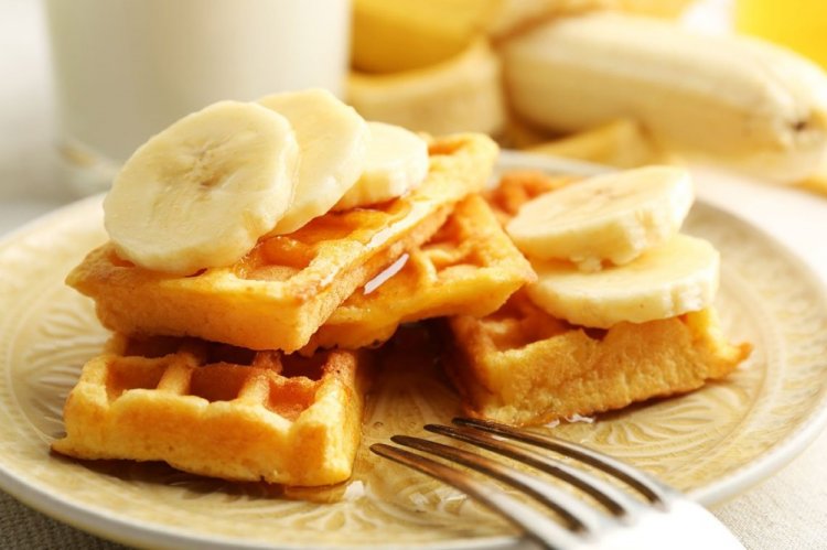 Cottage Cheese Waffles with Banana