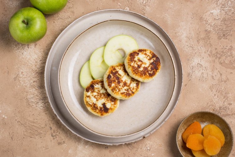 Syrniki with Apple in the Oven