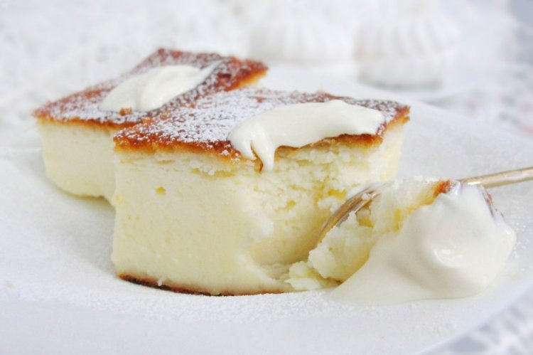 Cazuela de requesón saludable con crema agria sin sémola