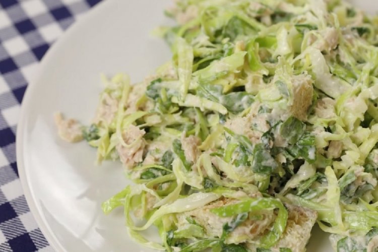 Young Cabbage Salad with Tuna