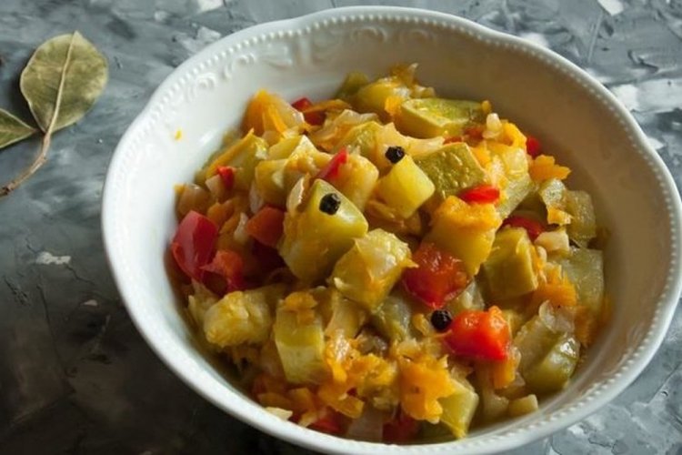Zucchini Caviar with Apple Chunks