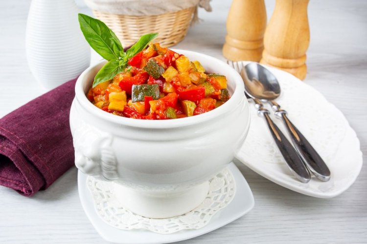 Zucchini Caviar with Vegetables in Chunks