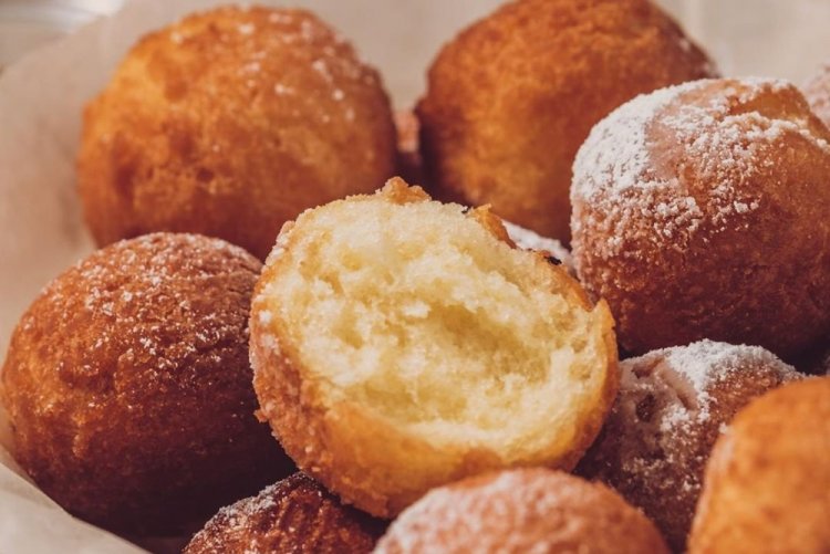 Cottage Cheese Doughnuts with Semolina