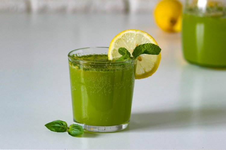 Classic Basil Lemonade