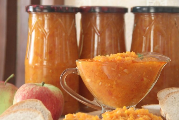 Adjika with Apples and Pumpkin