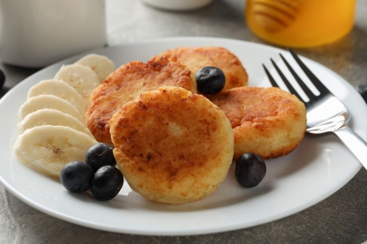 Banana and Almond Flour Syrniki