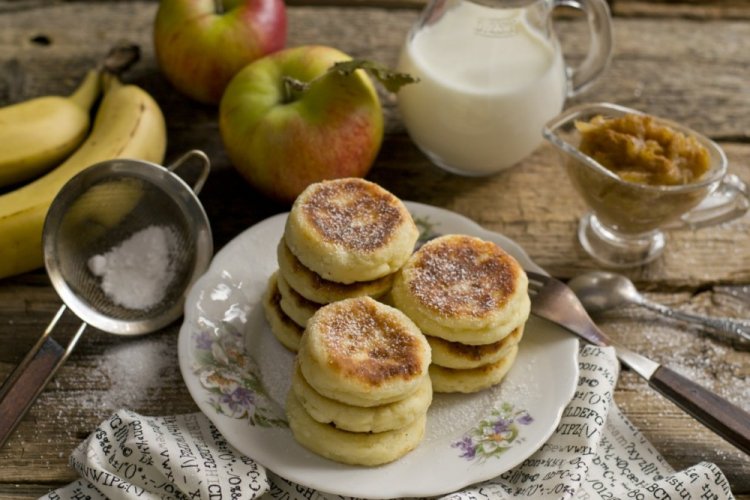 Healthy Banana and Apple Syrniki