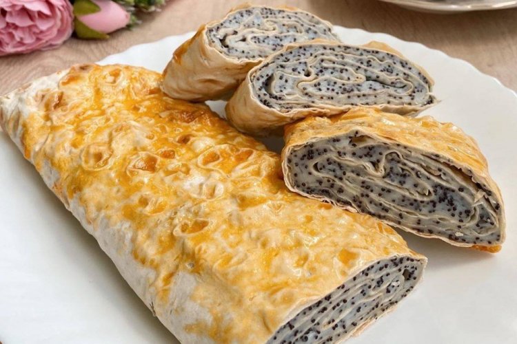Lavash Roll with Cottage Cheese and Poppy Seeds