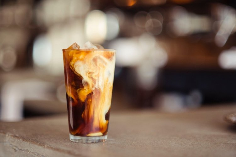 Iced latte con café instantáneo