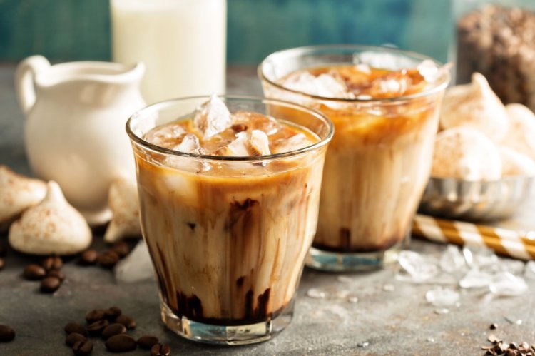 Iced latte con sirope