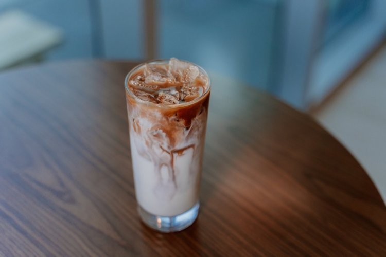 Iced latte con leche de almendras