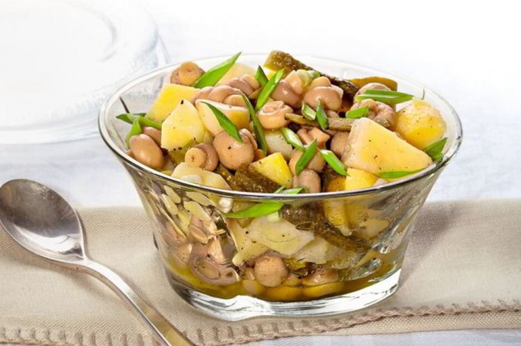 Ensalada de patatas y champiñones