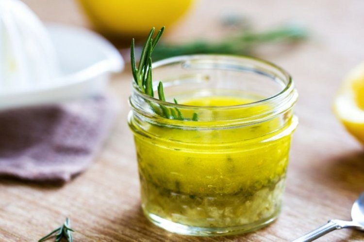 Aderezo con aceite vegetal