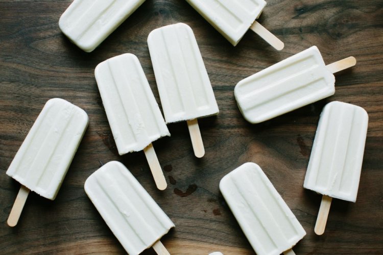 Vanilla Eskimo Ice Cream with Cream and Condensed Milk