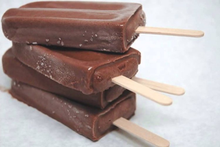 Ice Cream with Cream and Condensed Milk with Chocolate