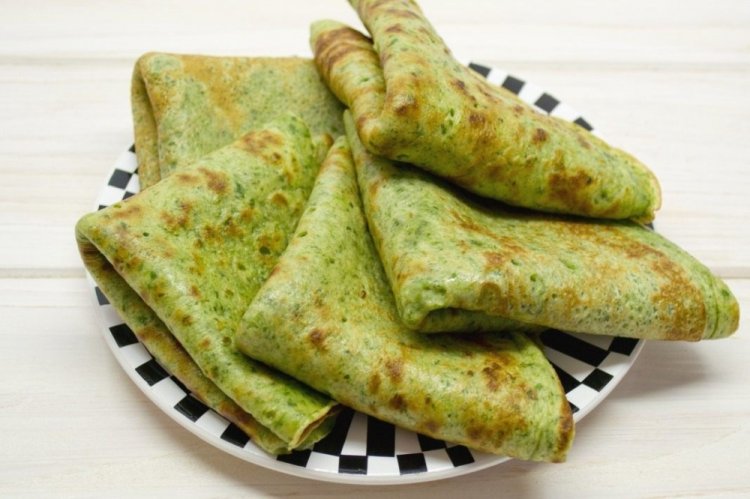 Green Pancakes with Cream Cheese and Psyllium