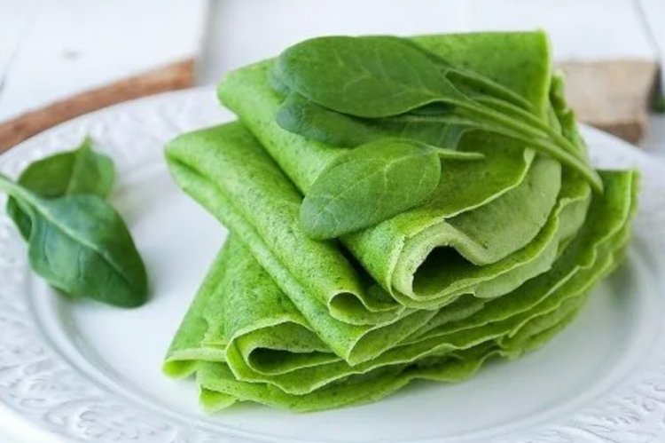 Green Spinach Pancakes with Rice Flour