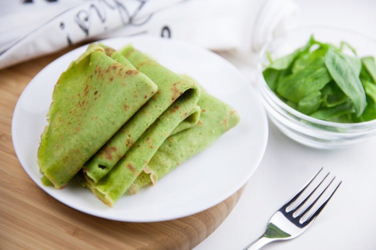 Green Pancakes with Spinach and Herbs
