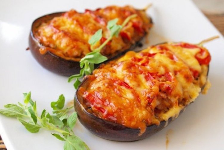 Eggplant Boats with Ground Chicken and Tomato Sauce