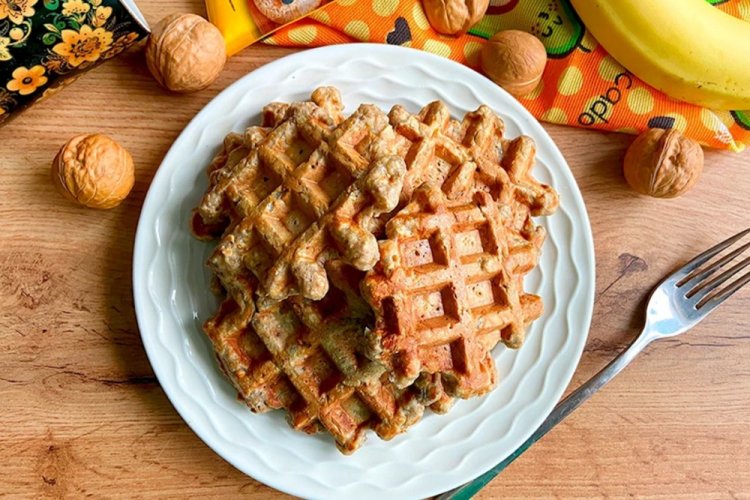 Banana Waffles with Oatmeal