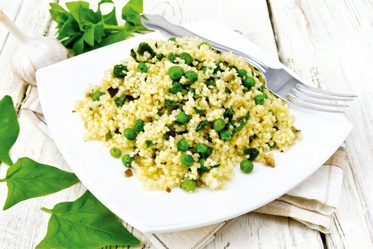 Cuscús con guisantes y judías verdes