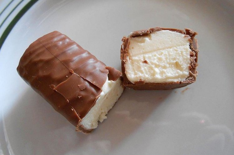 Curd Cheese Bars with Condensed Milk and Banana