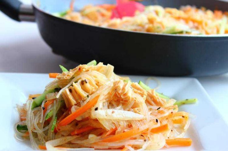 Funchoza, Vegetable, and Egg Pancake Salad