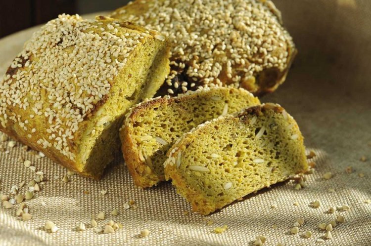 Green Buckwheat Bread with Baking Soda and Vinegar