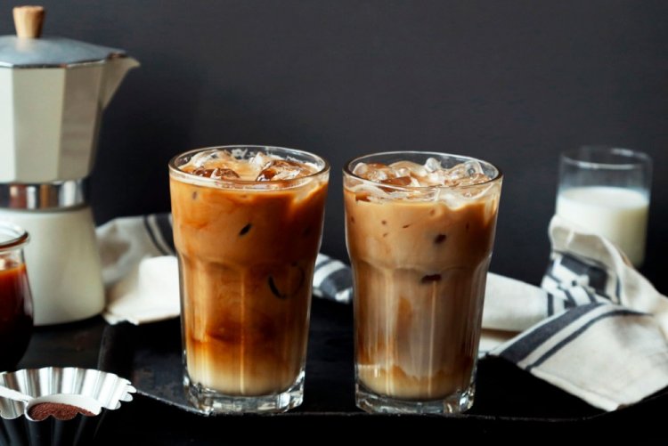 Iced Americano con chocolate