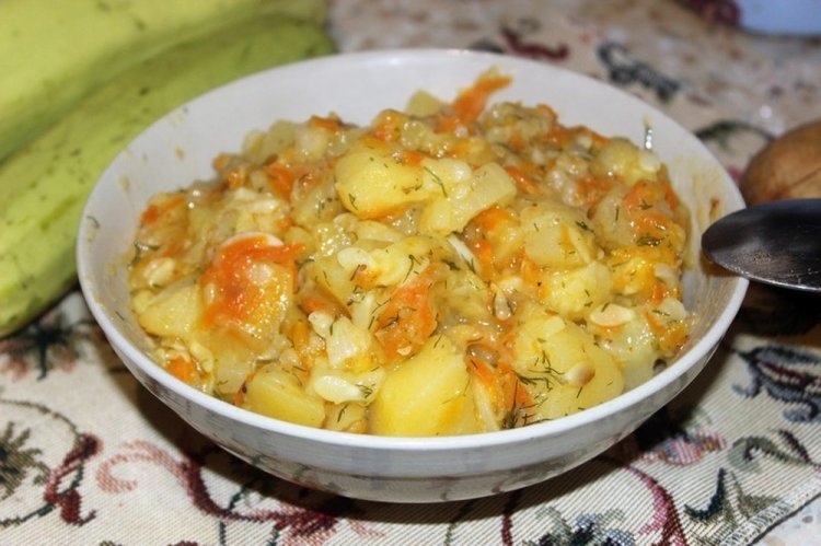 Calabacines con patatas en crema agria